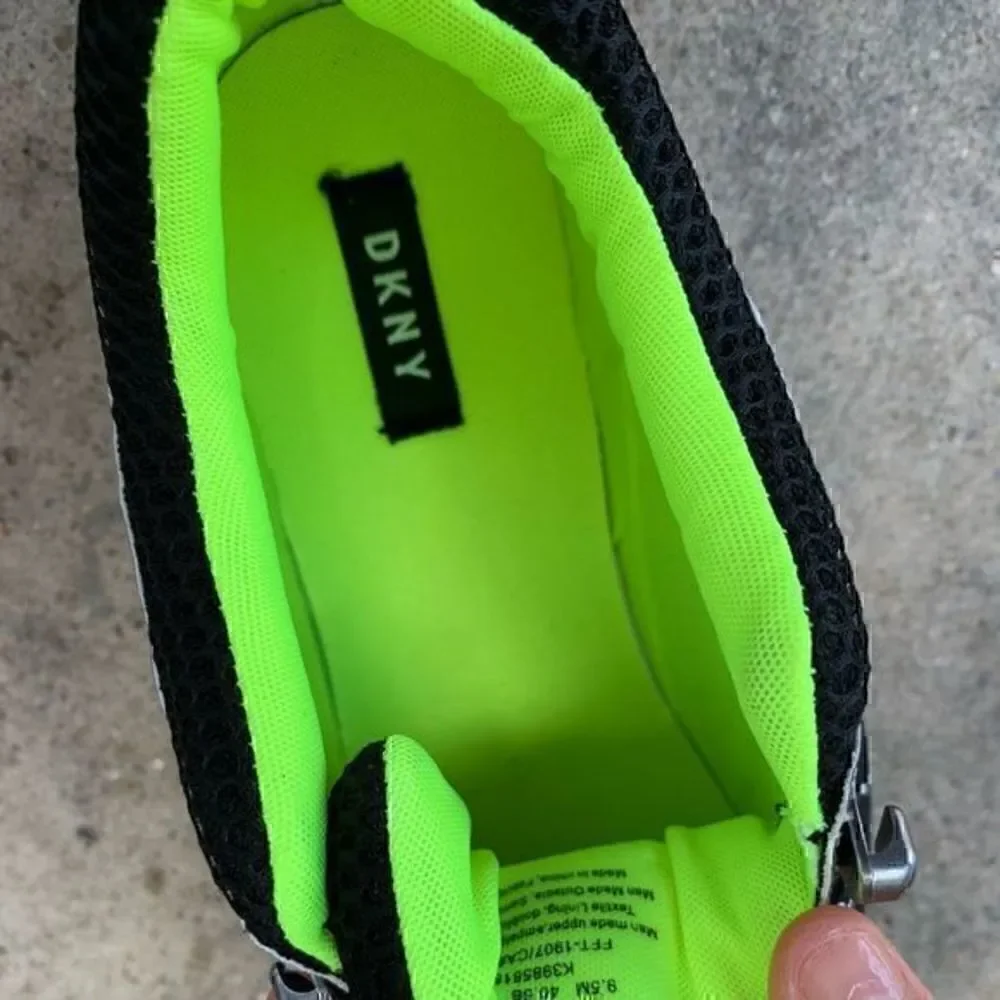 Dkny nwt size